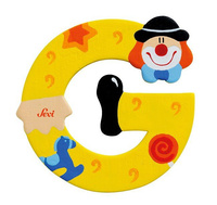 Drewniana literka. Klaun "G", Sevi