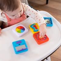 Komplet trzech sensorycznych kwadratów PlayTab Sensory set 2 z biało-czarnymi kuleczkami Fat Brain Toy