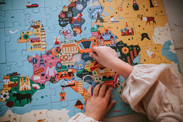 Puzzle Mapa Europy z elementami w kształcie państw 70 el Mudpuppy