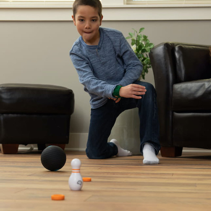 Podkręcona Kula gra zręcznościowa w kręgle Fat Brain Toys