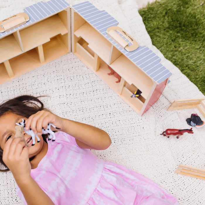 Drewniana farma dla dzieci Drewniana Składana Stodoła z 7 Figurkami Zwierząt Melissa and Doug